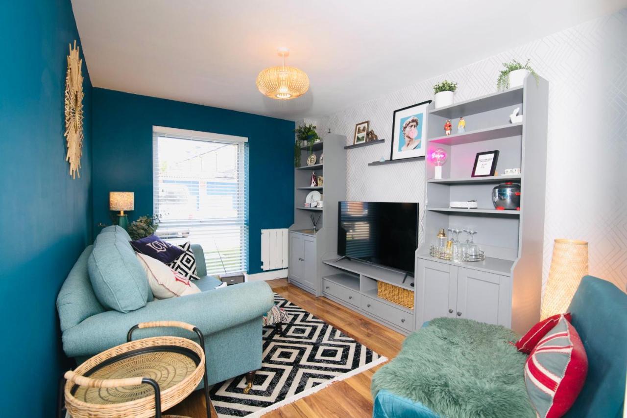 Aston Henry James Stunning One Bedroom Apartment In Royal Windsor Eksteriør billede